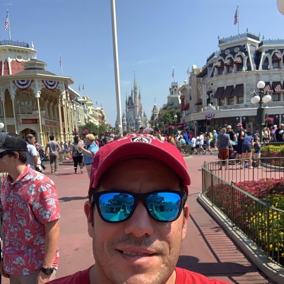 Meet your Posher, Ray - Picture 2 of 2